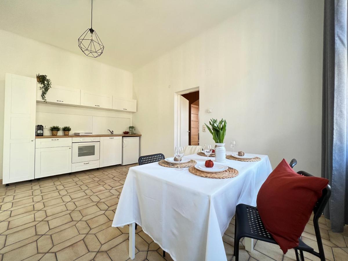 Joyful Place Apartment Виена Екстериор снимка